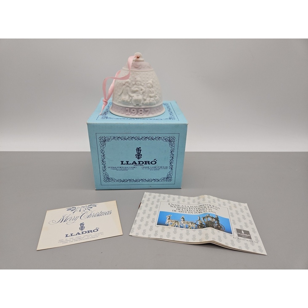 Vintage 1987 LLADRO Christmas Bell Ornament w/ Orig Box & Inserts Has Small Chip
